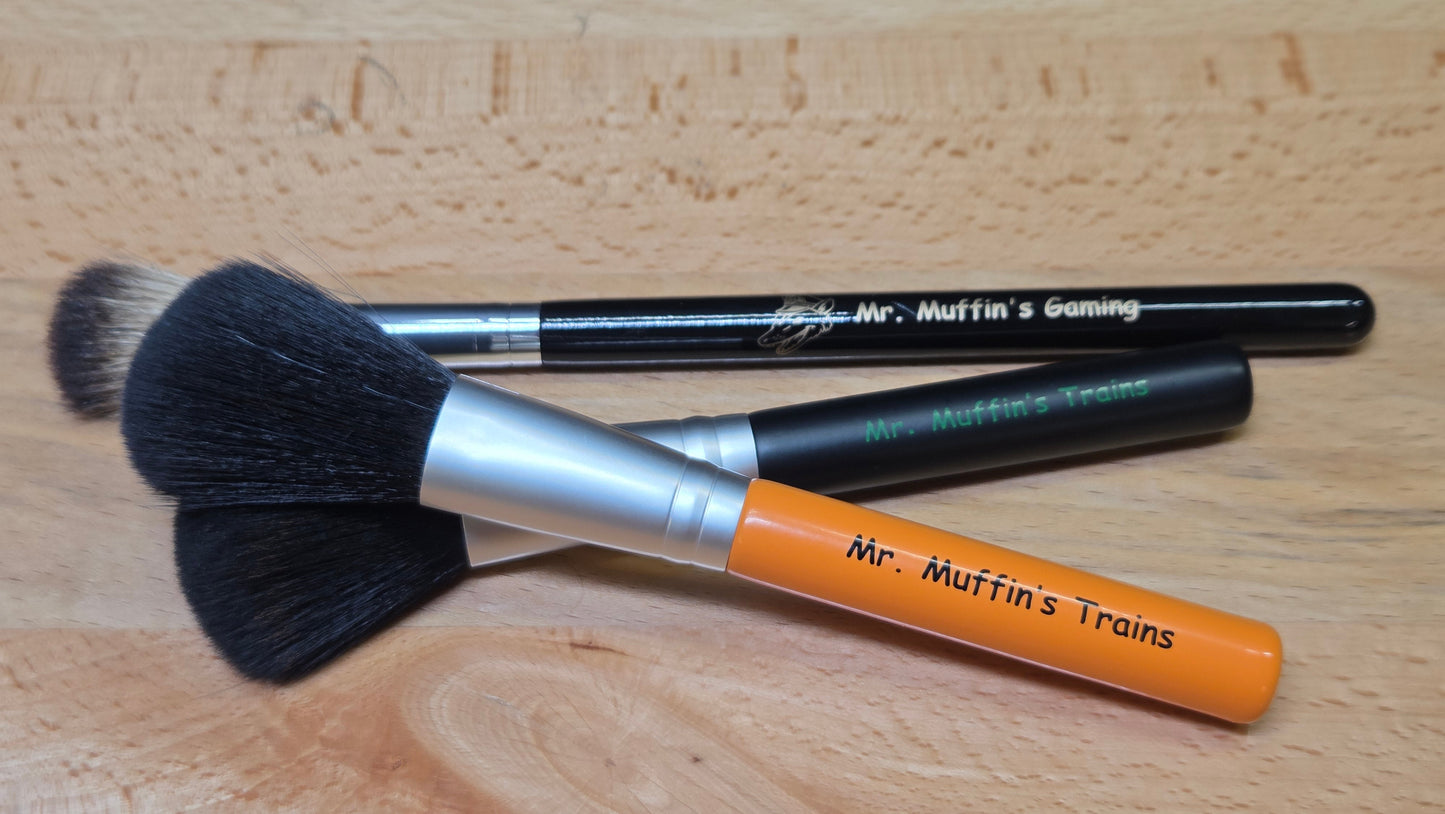 Mr. Muffin's Trains - Dusting Brush (Orange)