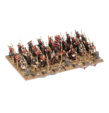 Games Workshop 06-13 - Warhammer: The Old World - Kingdom of Bretonnia: Peasant Bowmen